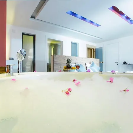 Tarz Isolated Heated Pool Honeymoon Вилла
