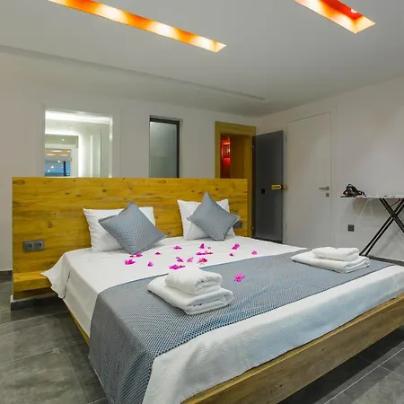 Tarz Isolated Heated Pool Honeymoon * Каш