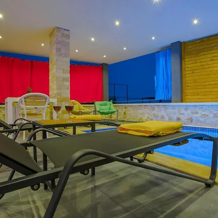 Tarz Isolated Heated Pool Honeymoon Вилла