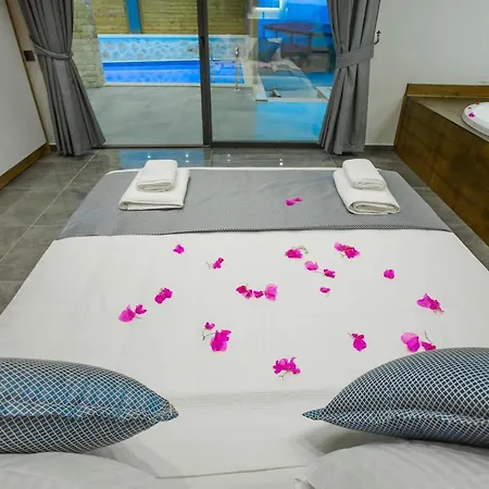 Vila Tarz Isolated Heated Pool Honeymoon *